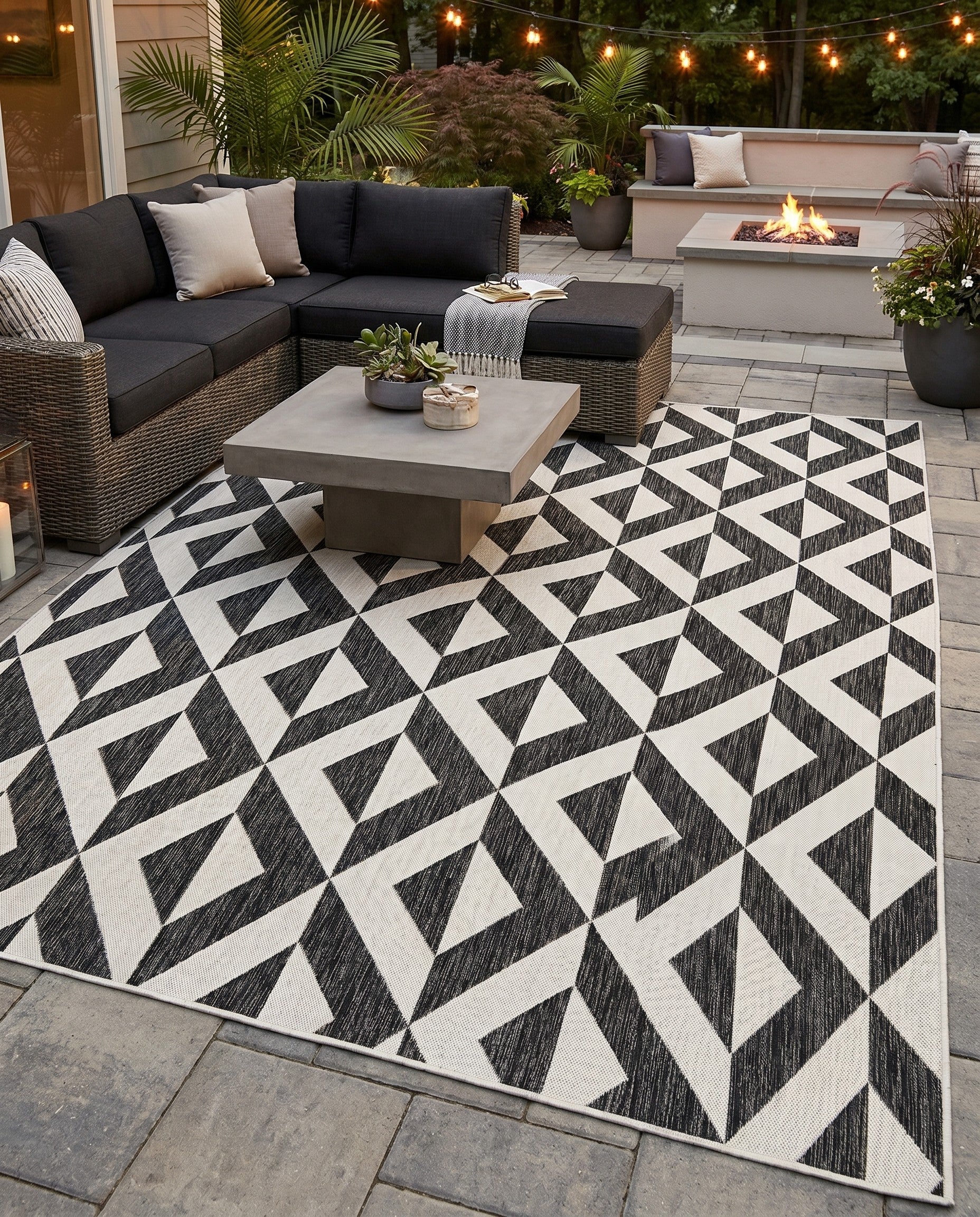 7' 10 x 10' Easy-Clean Jill Zarin Napa Indoor / Outdoor Rug
