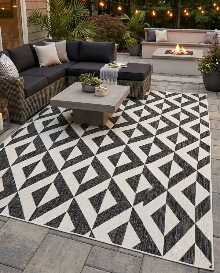 7' 10 x 10' Easy-Clean Jill Zarin Napa Indoor / Outdoor Rug