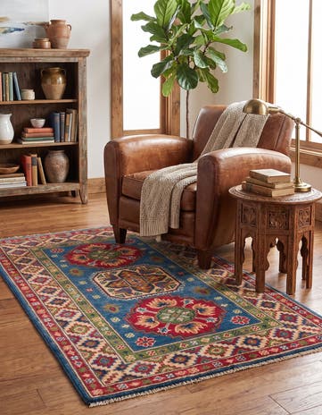 2' 7 x 4' 2 Hand Knotted Kazak Rug