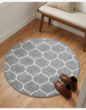 3' x 3' Trellis Frieze Round Rug