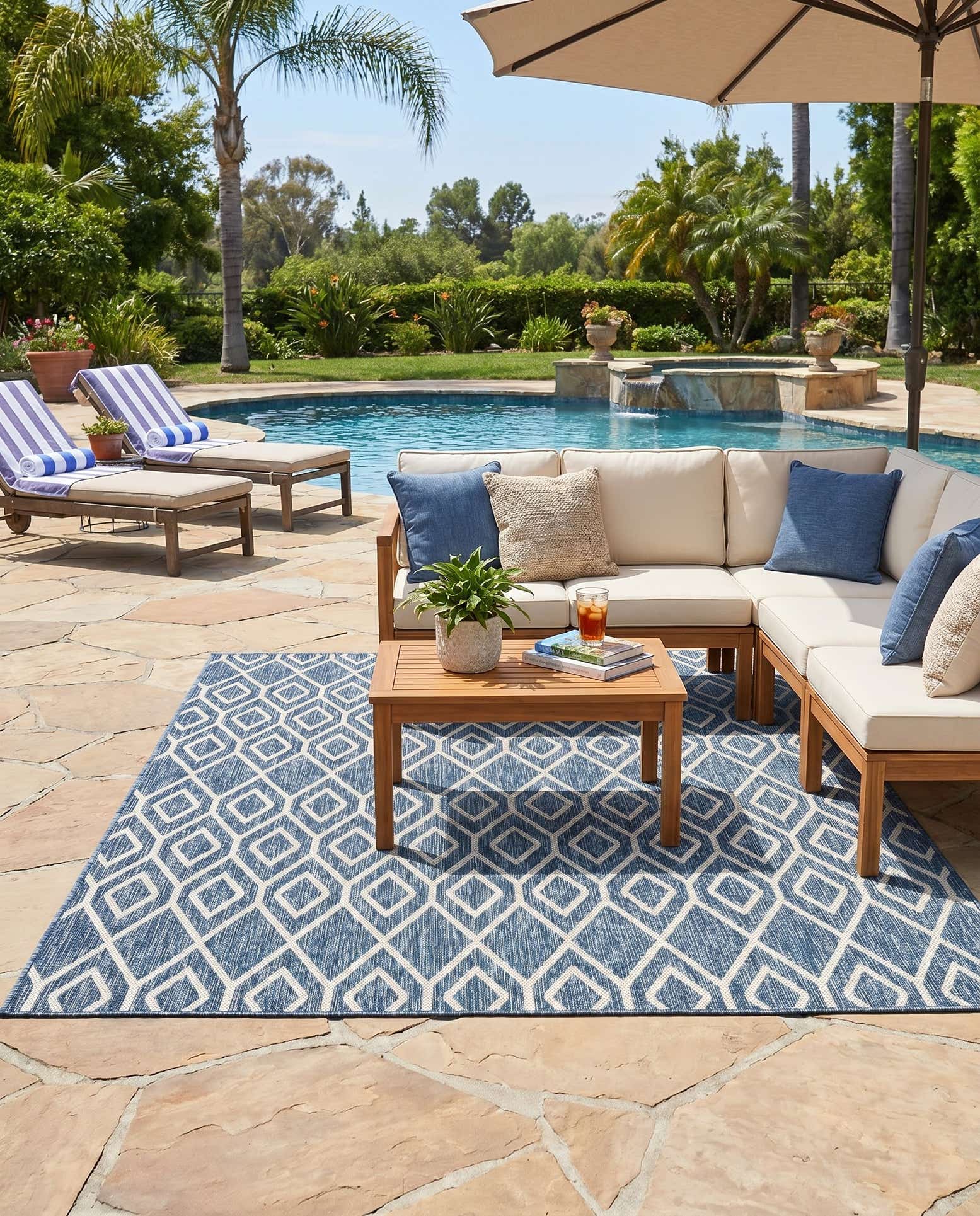 7' 10 x 10' Easy-Clean Jill Zarin Turks and Caicos Indoor / Outdoor Rug