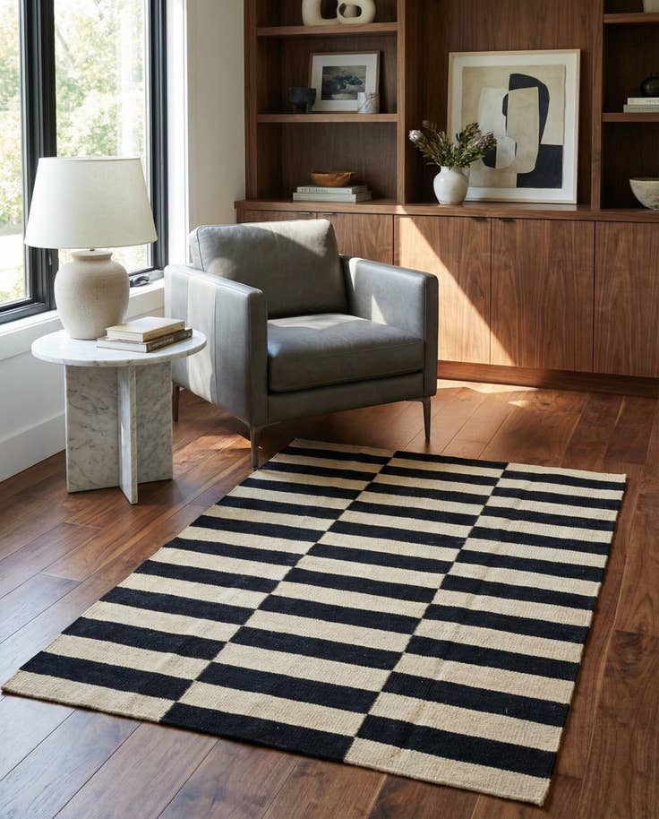 Detail image of 3' 4 x 4' 10 Hand Woven Kilim Modern Wool Rug