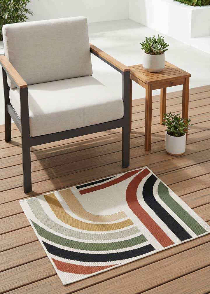 2' x 3' Easy-Clean Modern Indoor / Outdoor Rug