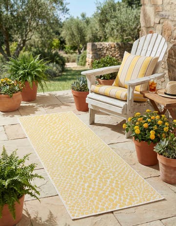 Yellow Ivory Easy-Clean Jill Zarin Cape Town Indoor / Outdoor Runner Rug