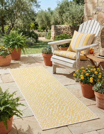 Yellow Ivory Easy-Clean Jill Zarin Cape Town Indoor / Outdoor Runner Rug