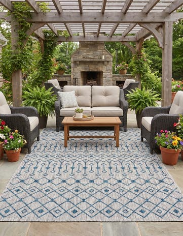 5' x 8' Easy-Clean Lattice Indoor / Outdoor Rug
