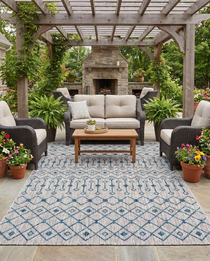 5' x 8' Easy-Clean Trellis Indoor / Outdoor Rug