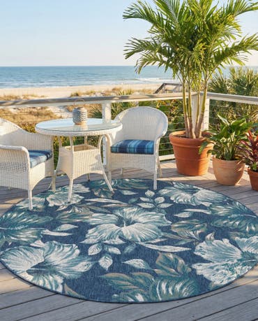  7' x 7'  Easy-Clean Coastal Indoor / Outdoor Round Rug