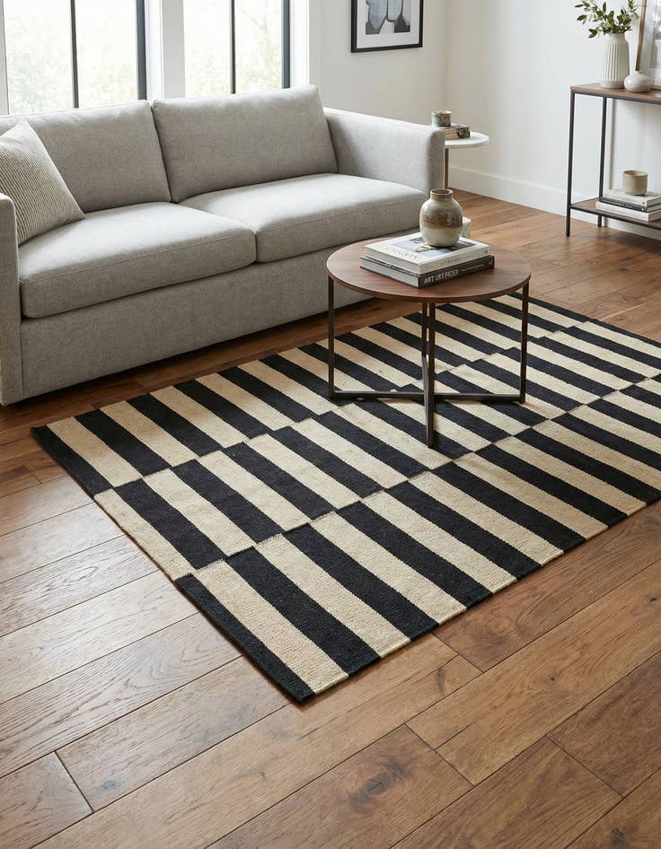 Detail image of 3' 5 x 4' 9 Hand Woven Kilim Modern Wool Rug