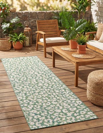 2' 7 x 10' Easy-Clean Safari Indoor / Outdoor Runner Rug