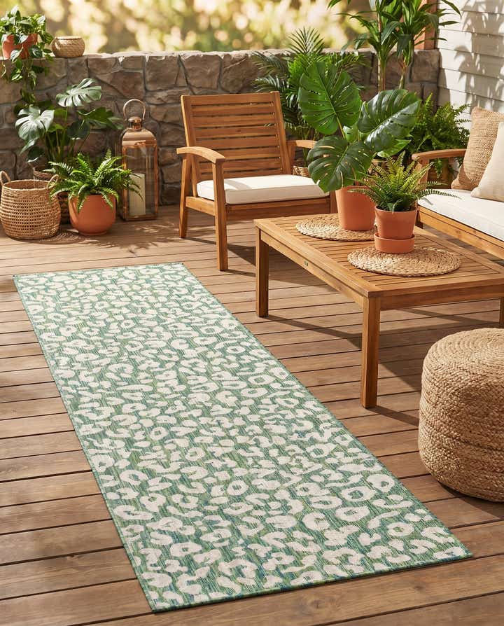 2' 7 x 10' Easy-Clean Safari Indoor / Outdoor Runner Rug