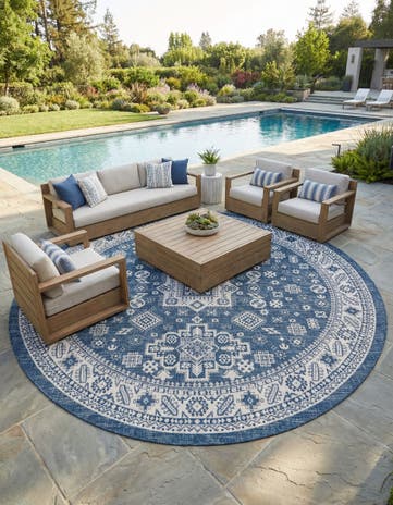 10' x 10' Easy-Clean Aztec Indoor / Outdoor Round Rug