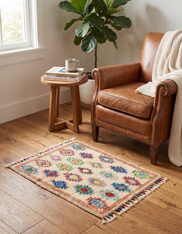 1' 5 x 1' 11 Hand Knotted Ziegler Rug