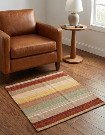 2' 5 x 2' 5 Hand Knotted Persian Wool Square Rug