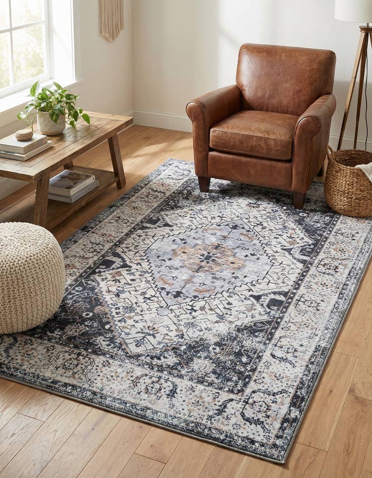 Detail image of 3' 3 x 5' 3 Yara Rug