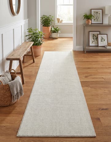 2' 7 x 10' Aakaar Runner Rug