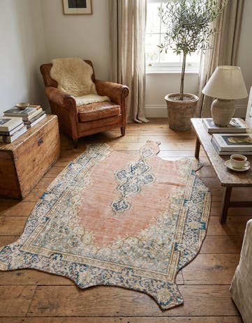 4' 5 x 6' 4 Hand Knotted Ultra Vintage Persian Wool Rug