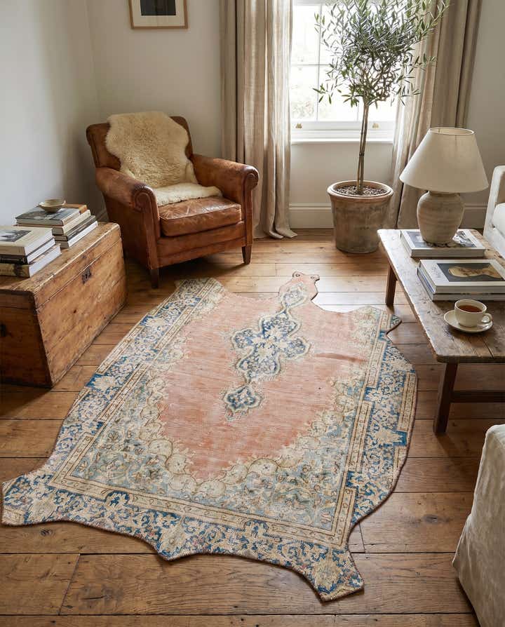 4' 5 x 6' 4 Hand Knotted Ultra Vintage Persian Wool Rug