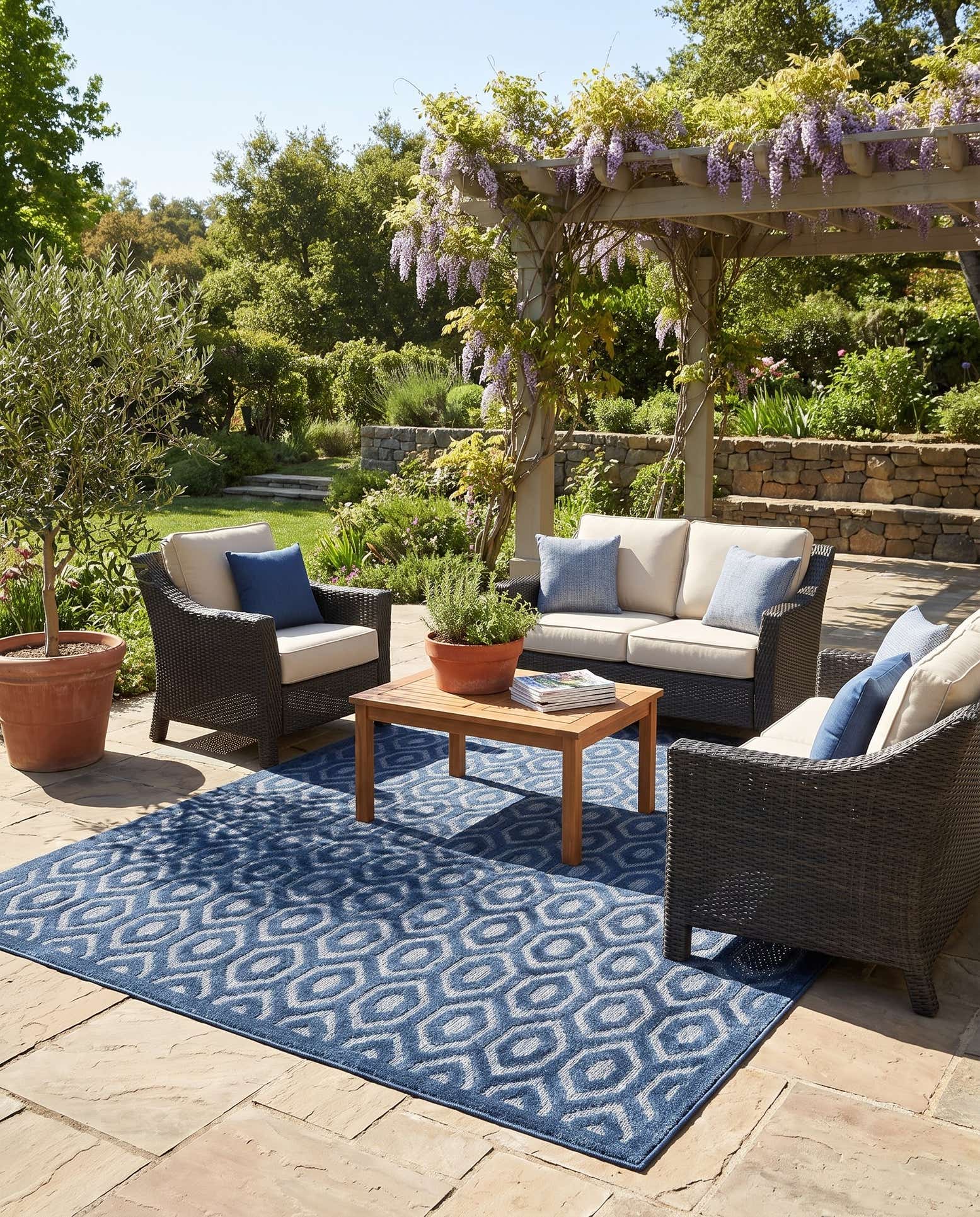 9' x 12' Easy-Clean Trellis Textured Indoor / Outdoor Rug