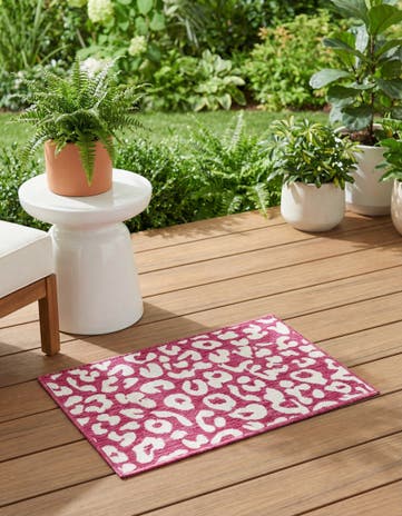 Magenta Easy-Clean Safari Indoor / Outdoor Rug
