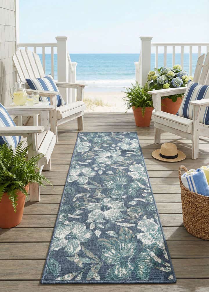 2' x 6' Easy-Clean Coastal Indoor / Outdoor Runner Rug