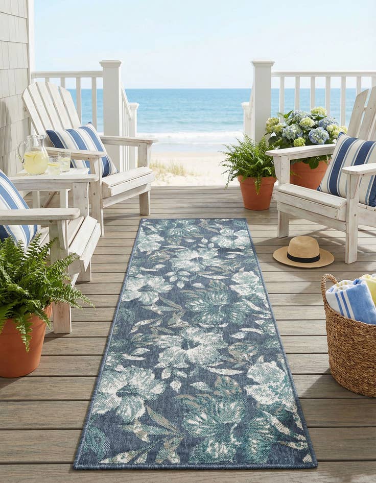 Detail image of 2' x 6' Washable Coastal Indoor / Outdoor Runner Rug