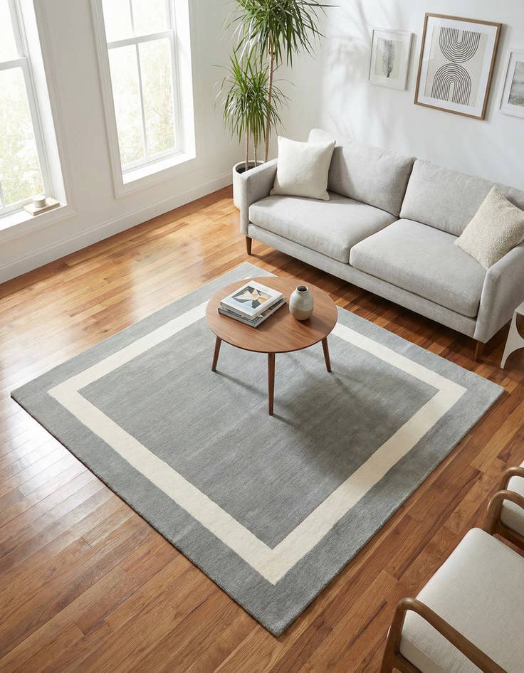 Detail image of 5' 1 x 5' 1 Jill Zarin Border Wool Square Rug