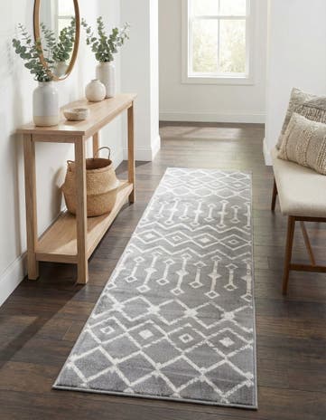 2' x 6' 7 Kasbah Trellis Runner Rug