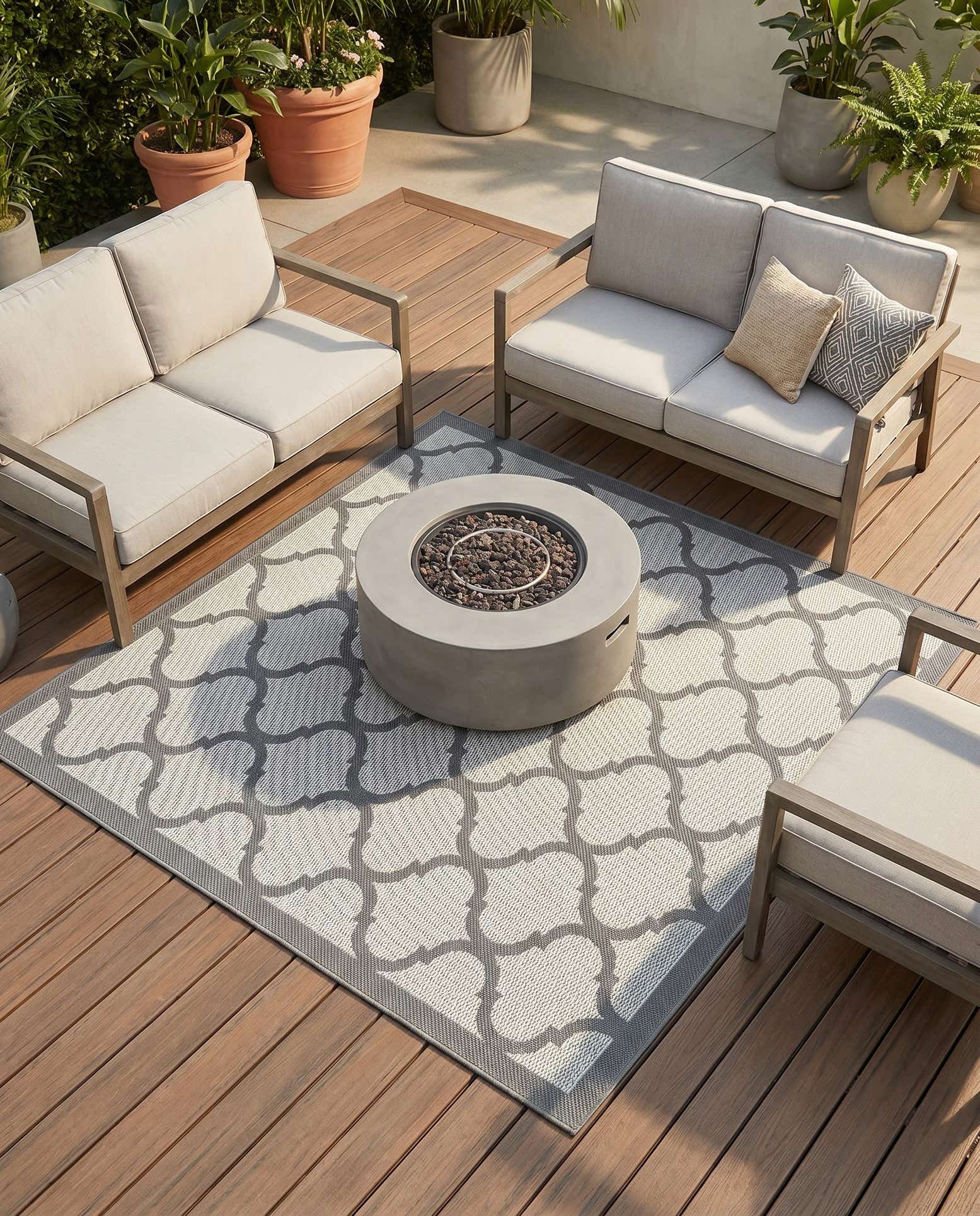6' x 6' Easy-Clean Trellis Indoor / Outdoor Square Rug
