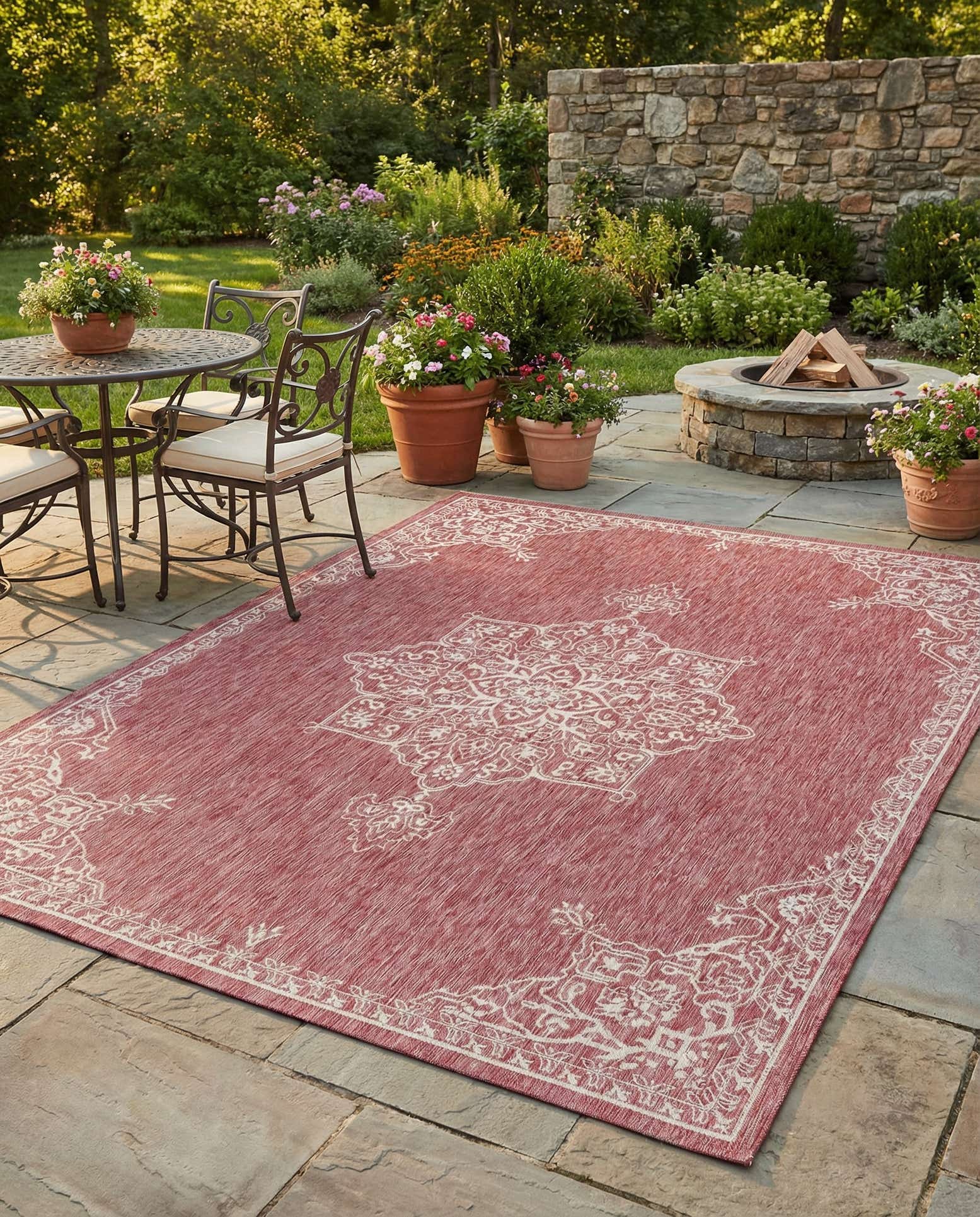 9' x 12' Easy-Clean Traditional Indoor / Outdoor Rug