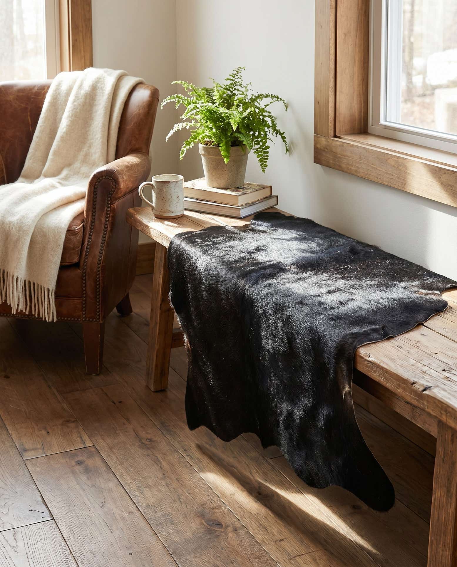 1' 8 x 2' 6 Cowhide Leather Rug