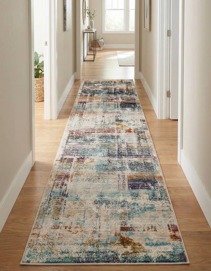 Detail image of 2' 7 x 9' 10 Malibu Runner Rug