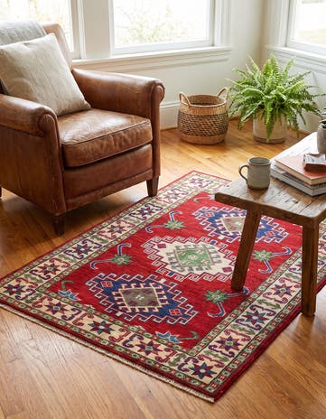 2' 8 x 4' 3 Hand Knotted Kazak Rug