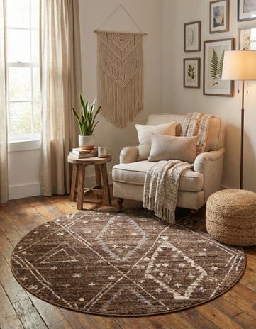 Brown Grand Tradition Round Rug