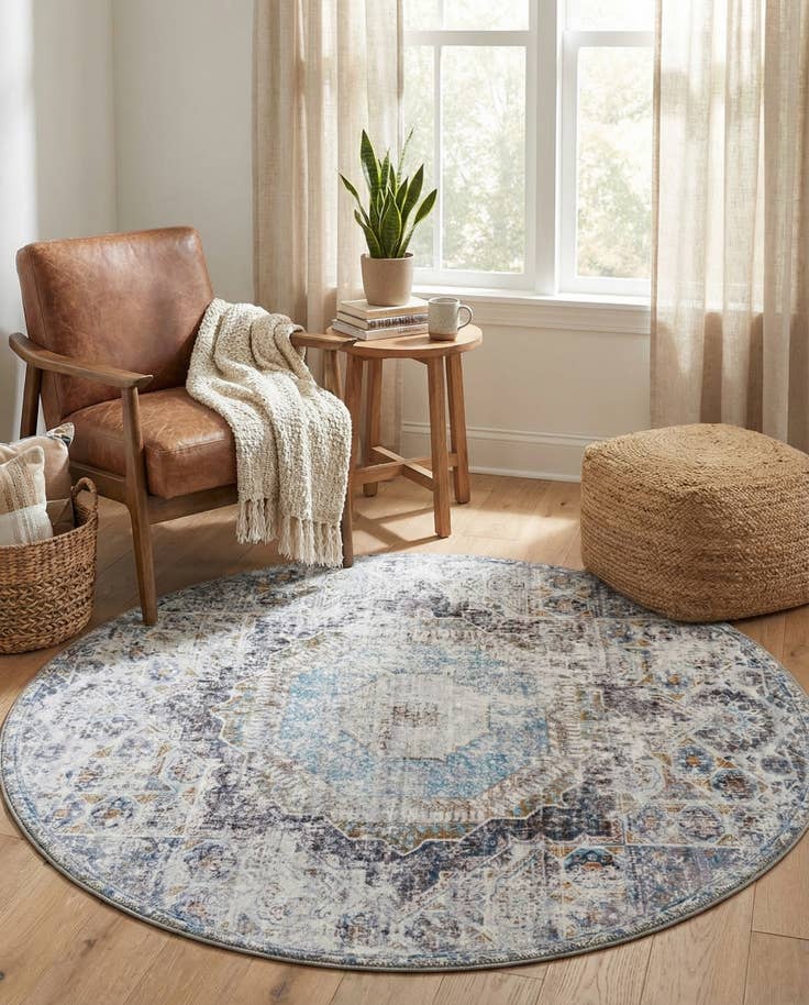 Detail image of 4' x 4' Yara Round Rug