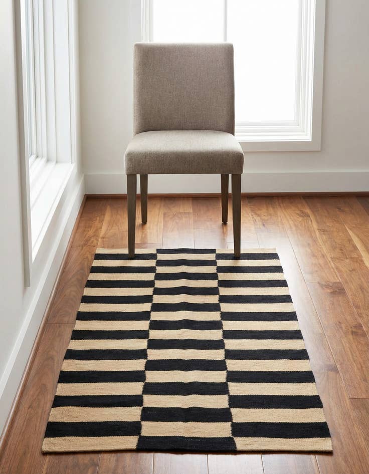 Detail image of 2' 8 x 3' 11 Hand Woven Kilim Modern Wool Rug