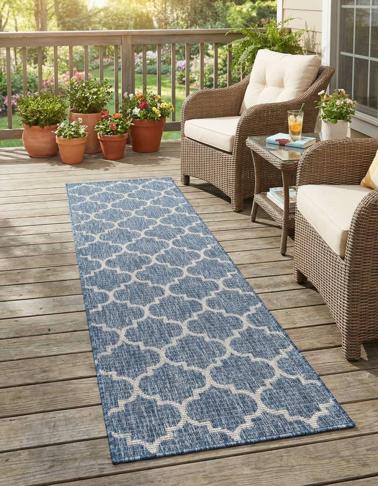 Detail image of 2' x 6' Washable Lattice Indoor / Outdoor Runner Rug