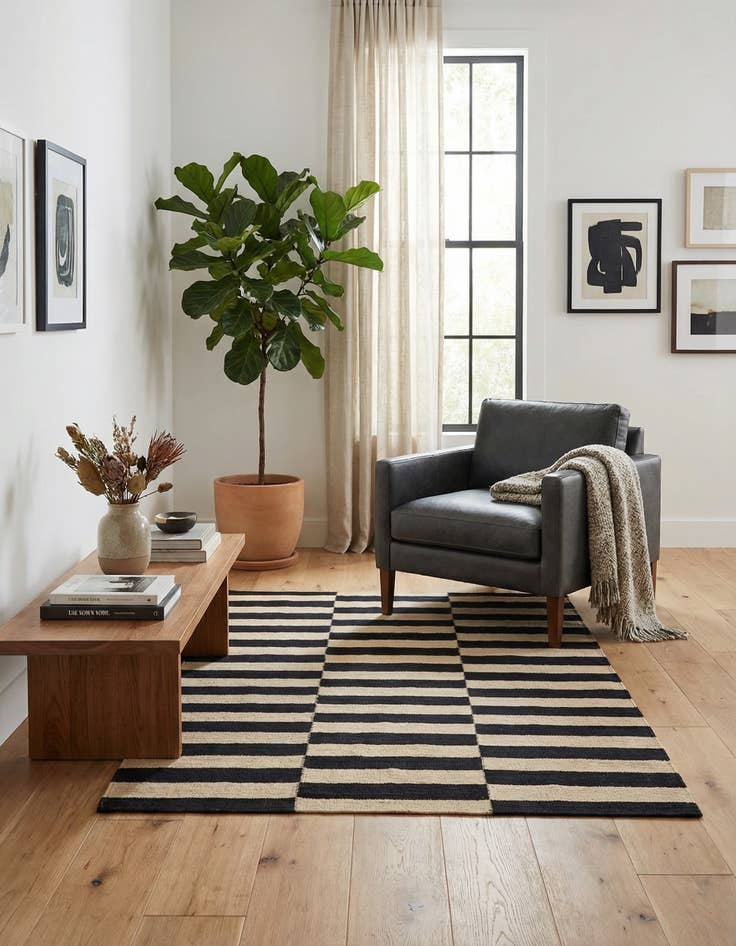 Detail image of 3' 2 x 4' 9 Hand Woven Kilim Modern Wool Rug