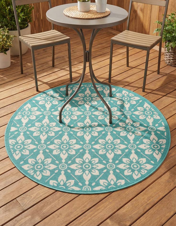 Detail image of 4' x 4'  Washable Trellis Indoor / Outdoor Round Rug
