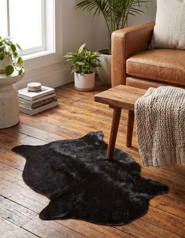 1' 8 x 2' 6 Cowhide Leather Rug