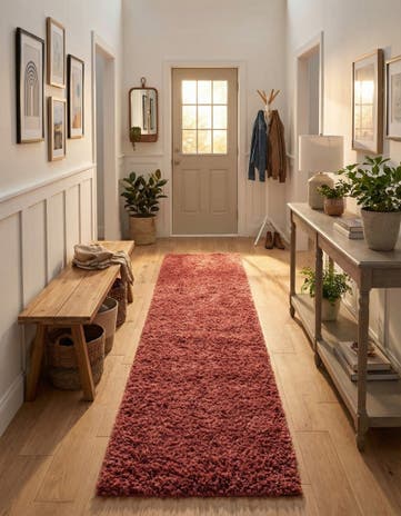 2' 7 x 10' Zermatt Shag Runner Rug