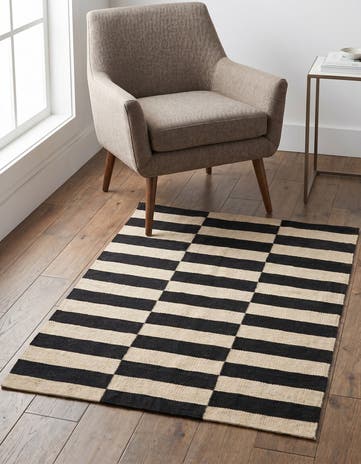 2' 7 x 3' 10 Hand Woven Kilim Modern Wool Rug