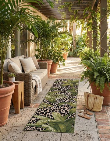 2' x 8' Easy-Clean Botanical Indoor / Outdoor Runner Rug