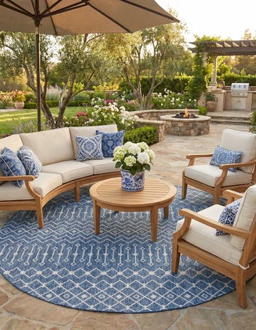 12' x 12' Easy-Clean Lattice Indoor / Outdoor Round Rug