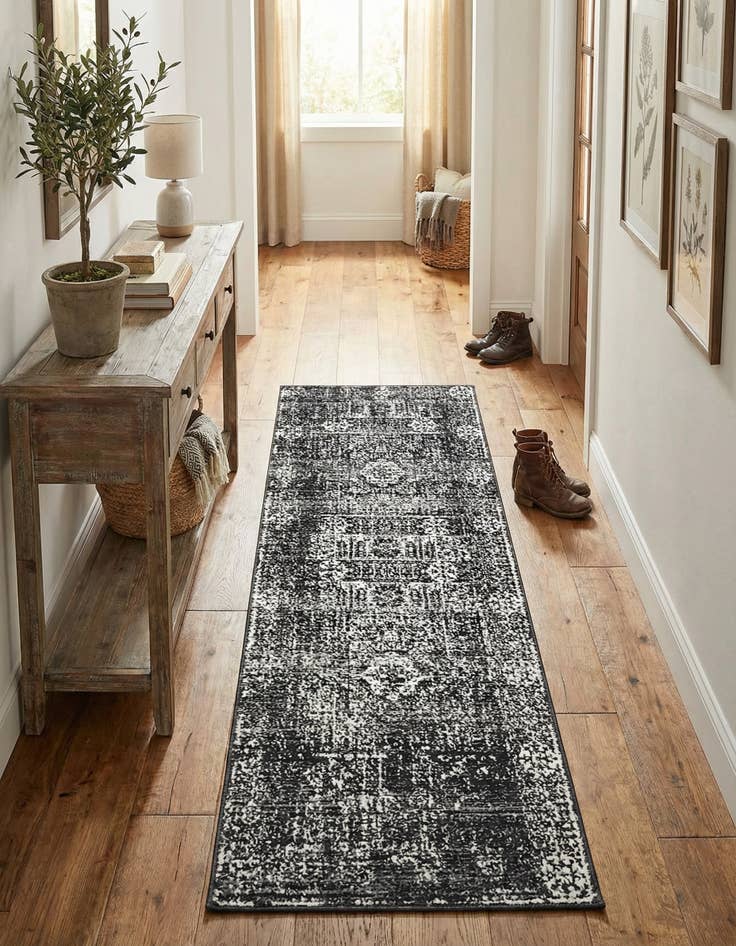 Detail image of 2' 2 x 6' Heritage Runner Rug