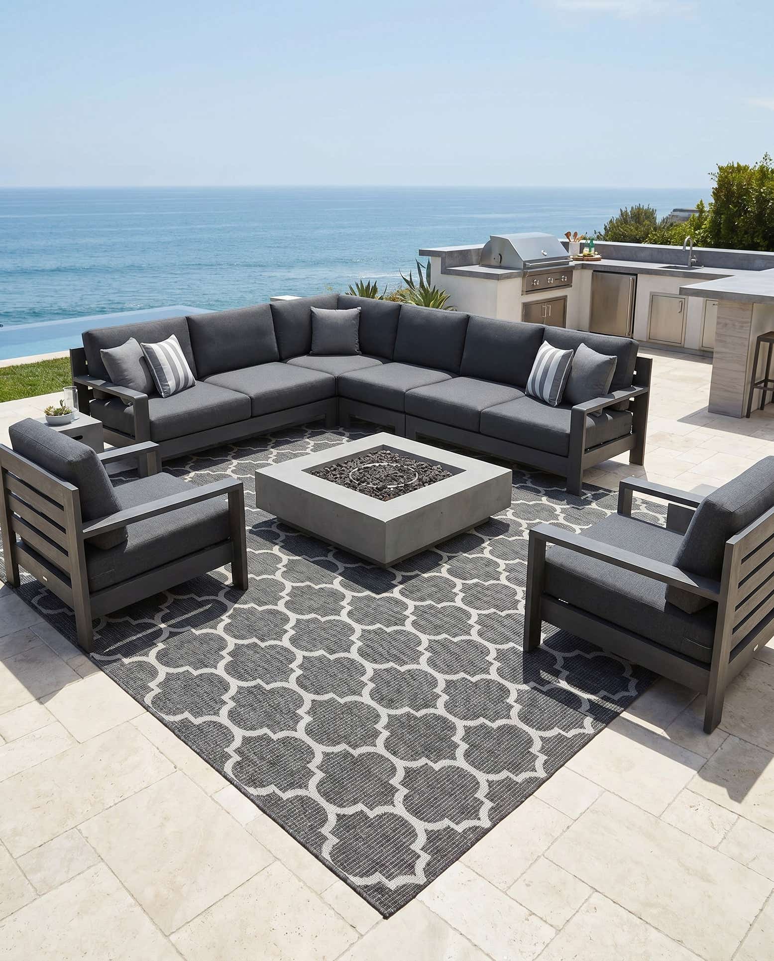 13' x 13' Easy-Clean Trellis Indoor / Outdoor Square Rug