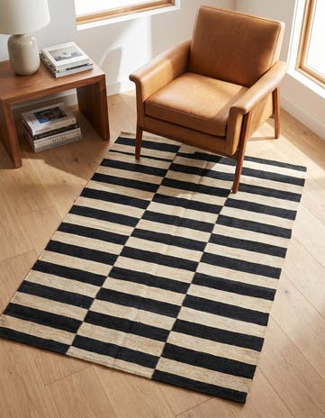 3' 4 x 4' 10 Hand Woven Kilim Modern Wool Rug