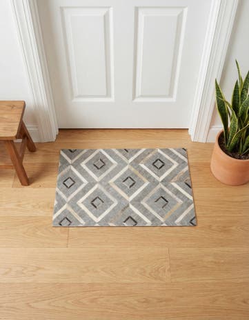 2' x 3' Cowhide Leather Rug