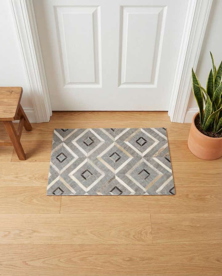 2' x 3' Cowhide Leather Rug