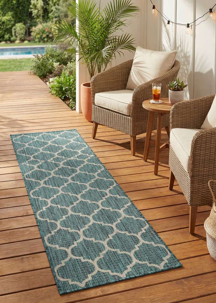 2' x 6' Easy-Clean Trellis Indoor / Outdoor Runner Rug